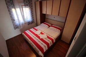 2 bedrooms, free WiFi, bed sheets