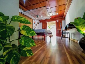 9 Schlafzimmer, Internetzugang