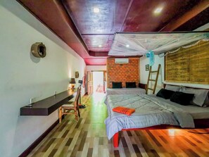 9 Schlafzimmer, Internetzugang