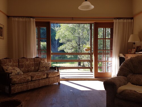 Freida Historic Farmhouse Bellingen - Sharing country bliss together
