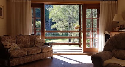 Freida Historic Farmhouse Bellingen - Sharing country bliss together
