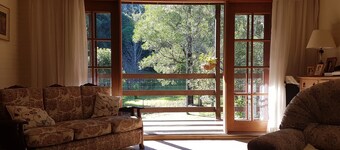 Freida Historic Farmhouse Bellingen - Sharing country bliss together