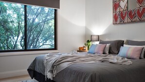 3 bedrooms, iron/ironing board, internet, bed sheets - Absolute - Perfect for Girls Weekends and Families! Pets Welcome! (DAYLESFORD)