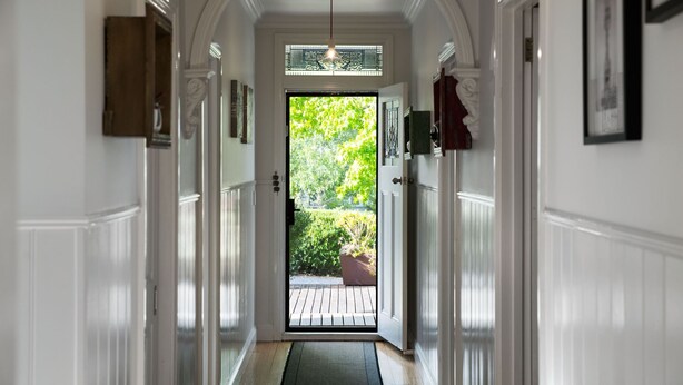 Interior - Absolute - Perfect for Girls Weekends and Families! Pets Welcome! (DAYLESFORD)