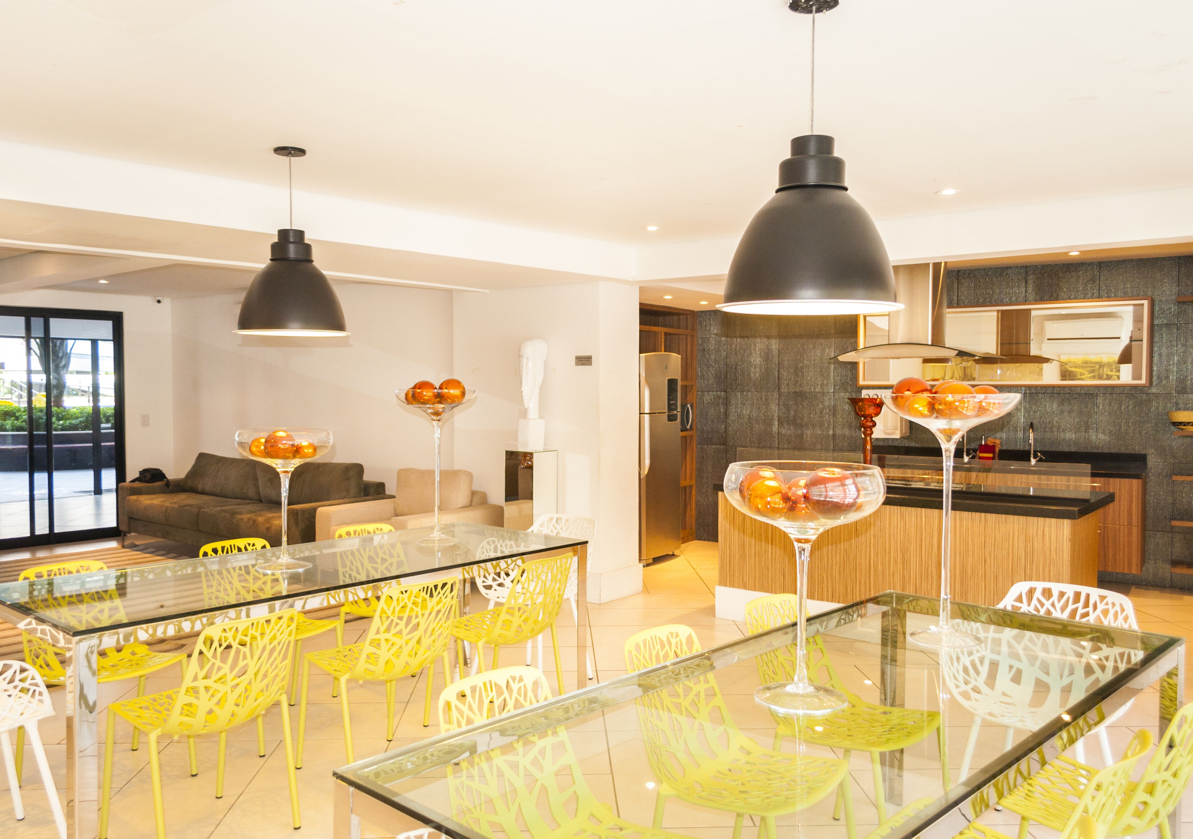 In the best condominium of Beira Mar Fortaleza. With baby crib