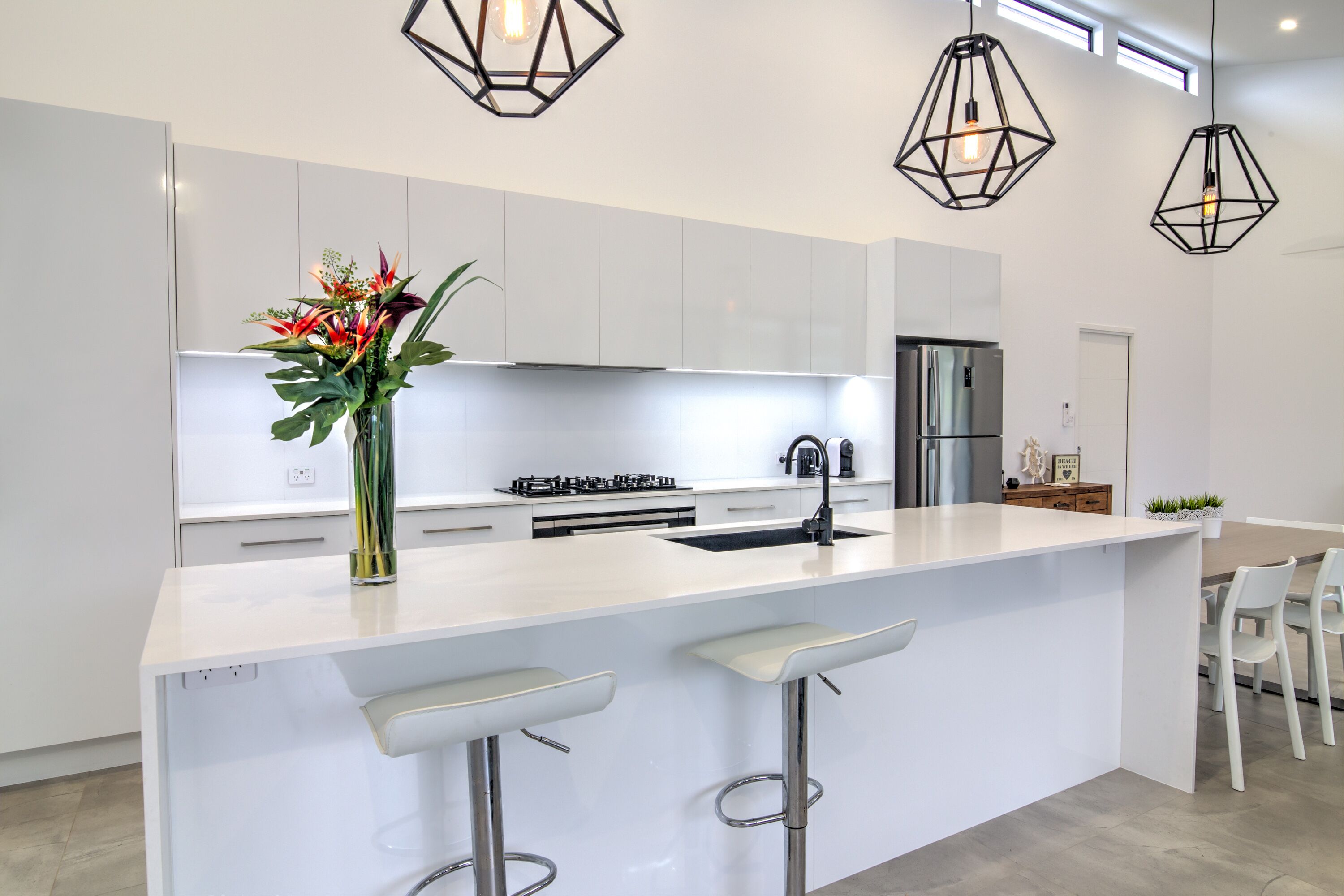 Ulysses - 4BR House with 20m Heated Lap Pool — image 7