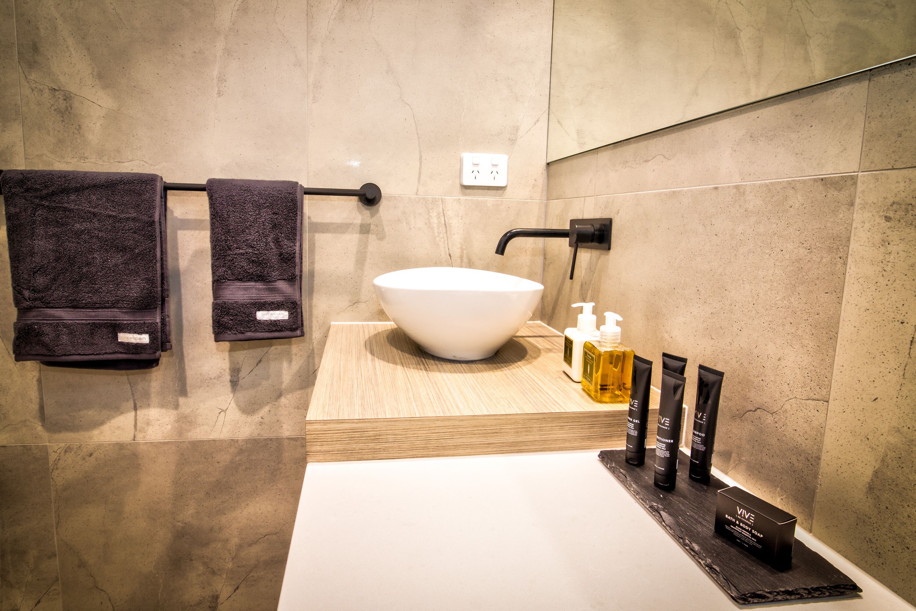 Ulysses - 4BR House with 20m Heated Lap Pool — image 19