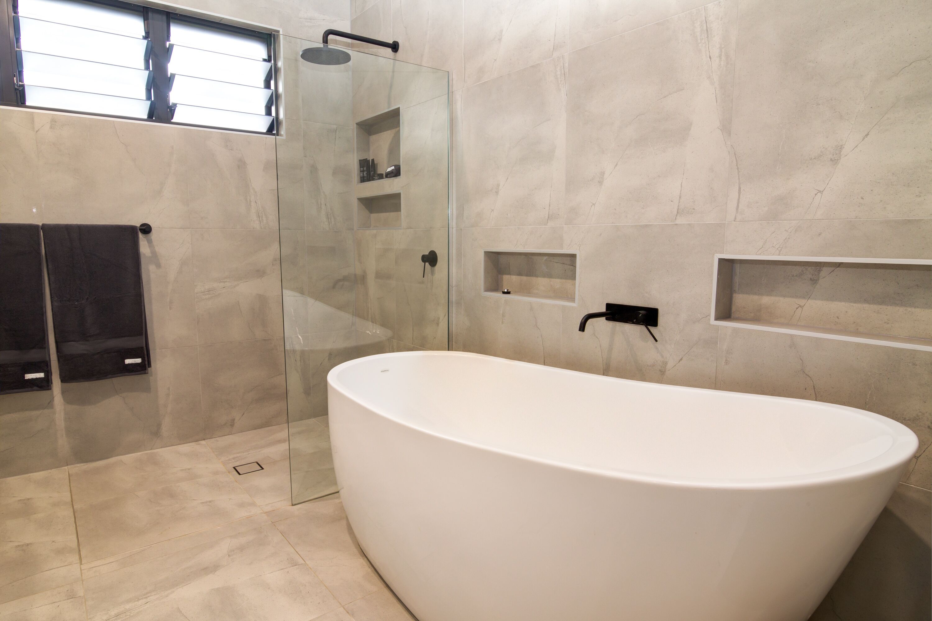 Ulysses - 4BR House with 20m Heated Lap Pool — image 20