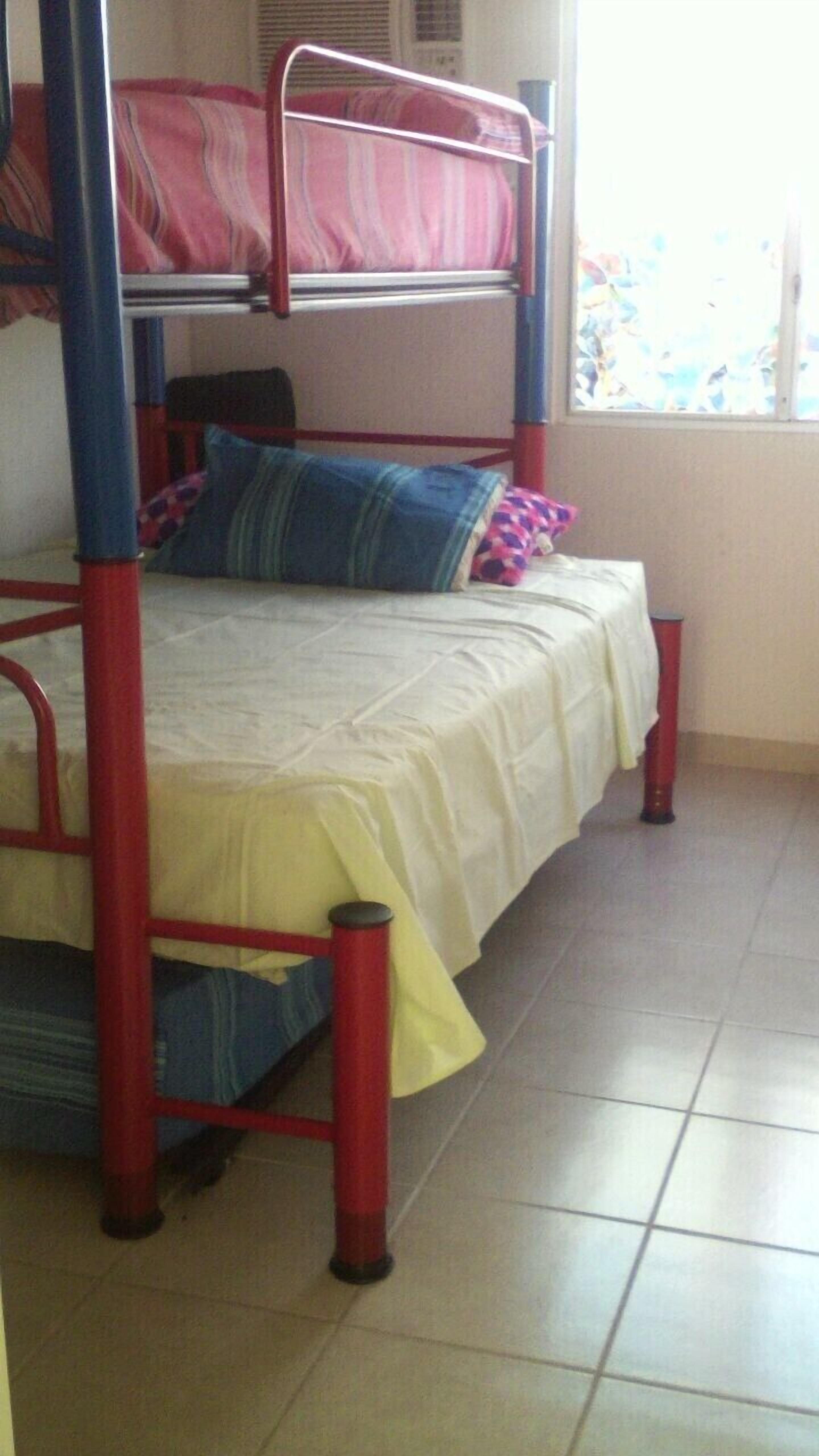 Pequeña casa en condominio con alberca compartida en las afueras de Cuautla