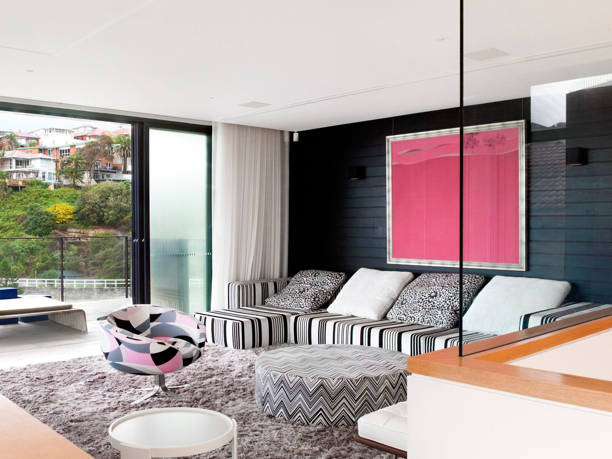 World class in Tamarama Beach with expansive views — image 16