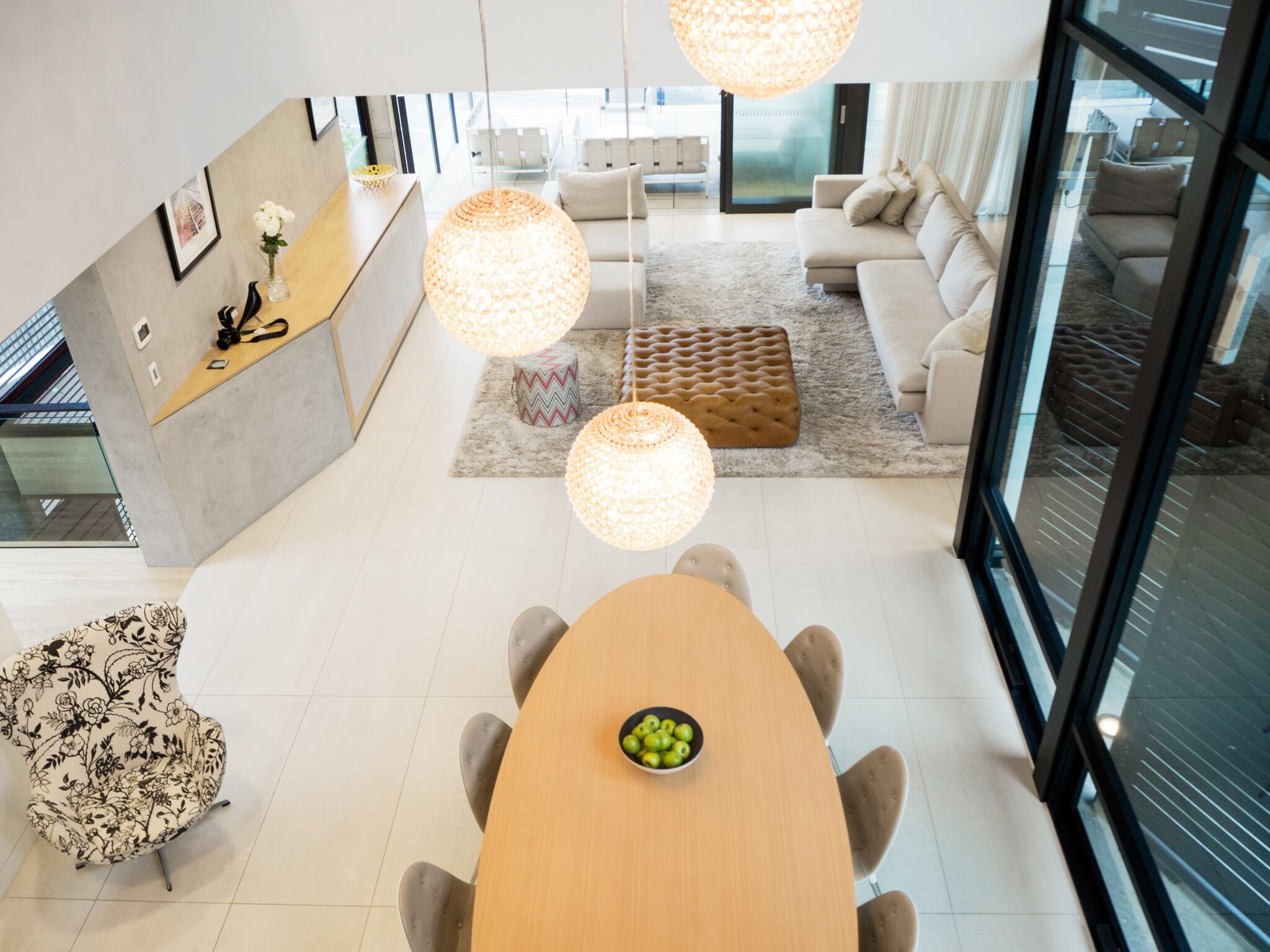 World class in Tamarama Beach with expansive views — image 7