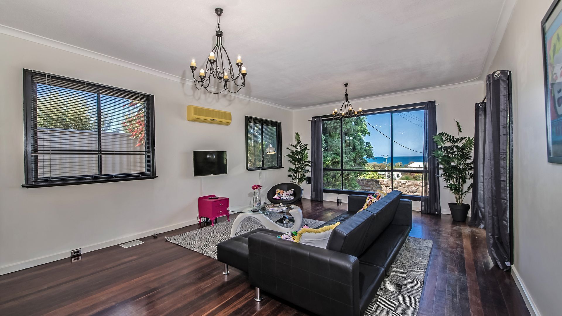 Panoramique - holiday home with a view — image 5