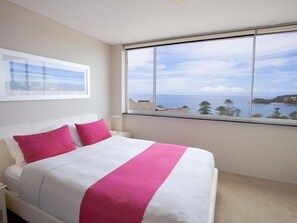 1 bedroom, iron/ironing board, free WiFi, bed sheets - Manly Ocean Beach Apartment + Views! (Manly)