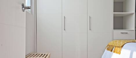 1 bedroom, iron/ironing board, WiFi