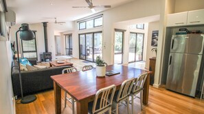 Interior - THE BASE TWO : Harrietville (Harrietville)