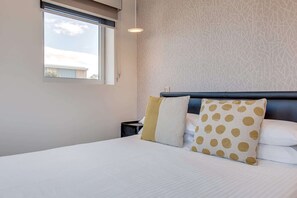 1 Schlafzimmer, Schreibtisch, Bügeleisen/Bügelbrett, WLAN