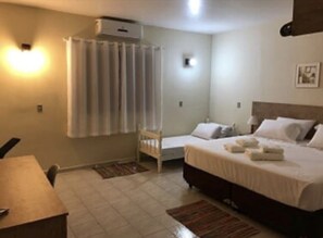 7 chambres, bureau, fer et planche à repasser, Wi-Fi gratuit