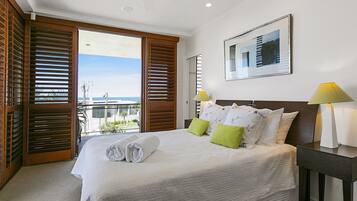 4 bedrooms, iron/ironing board, travel cot, free WiFi