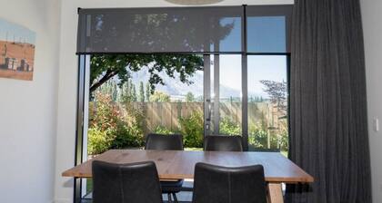 ★Cherry Blossom Ave★Frankton-style and comfort