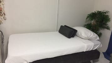 1 Schlafzimmer, BĂŒgeleisen/BĂŒgelbrett, WLAN, BettwĂ€sche
