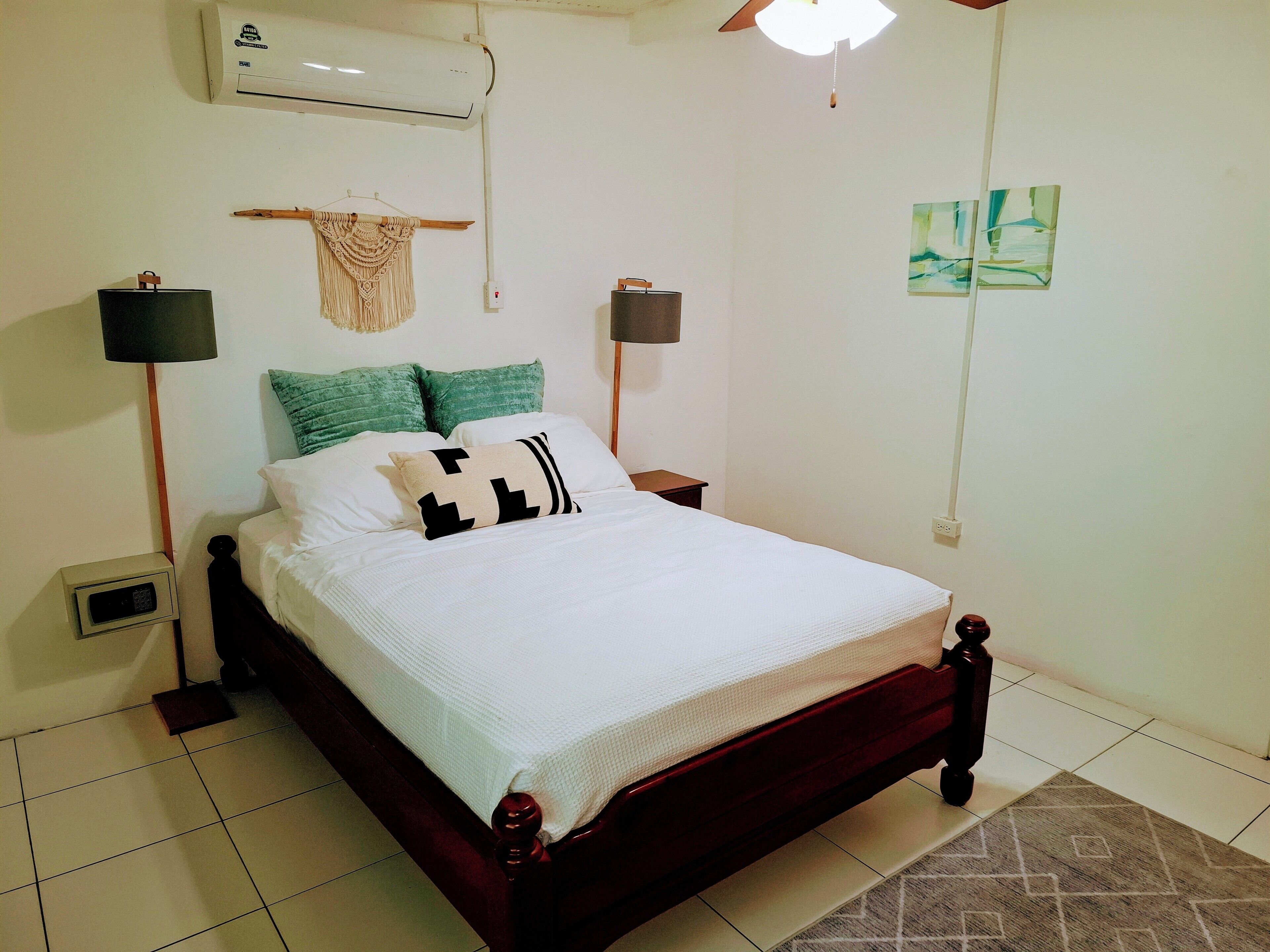 1 soverom, strykejern/-brett, wi-fi og sengetøy