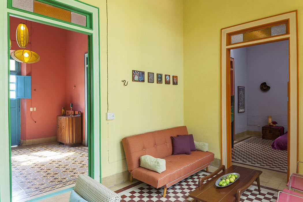 Casa Ciricote en el Barrio Santiago