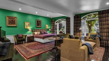 Smart TV, fireplace, books