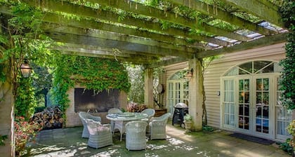 Wisteria Lodge | Mt Wilson | 24 Acres of Established Heritage Botanical Garden