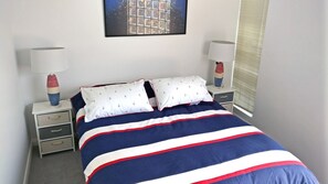 3 bedrooms, desk, iron/ironing board, free WiFi