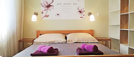 1 camera, ferro/asse da stiro, culla da viaggio, Wi-Fi