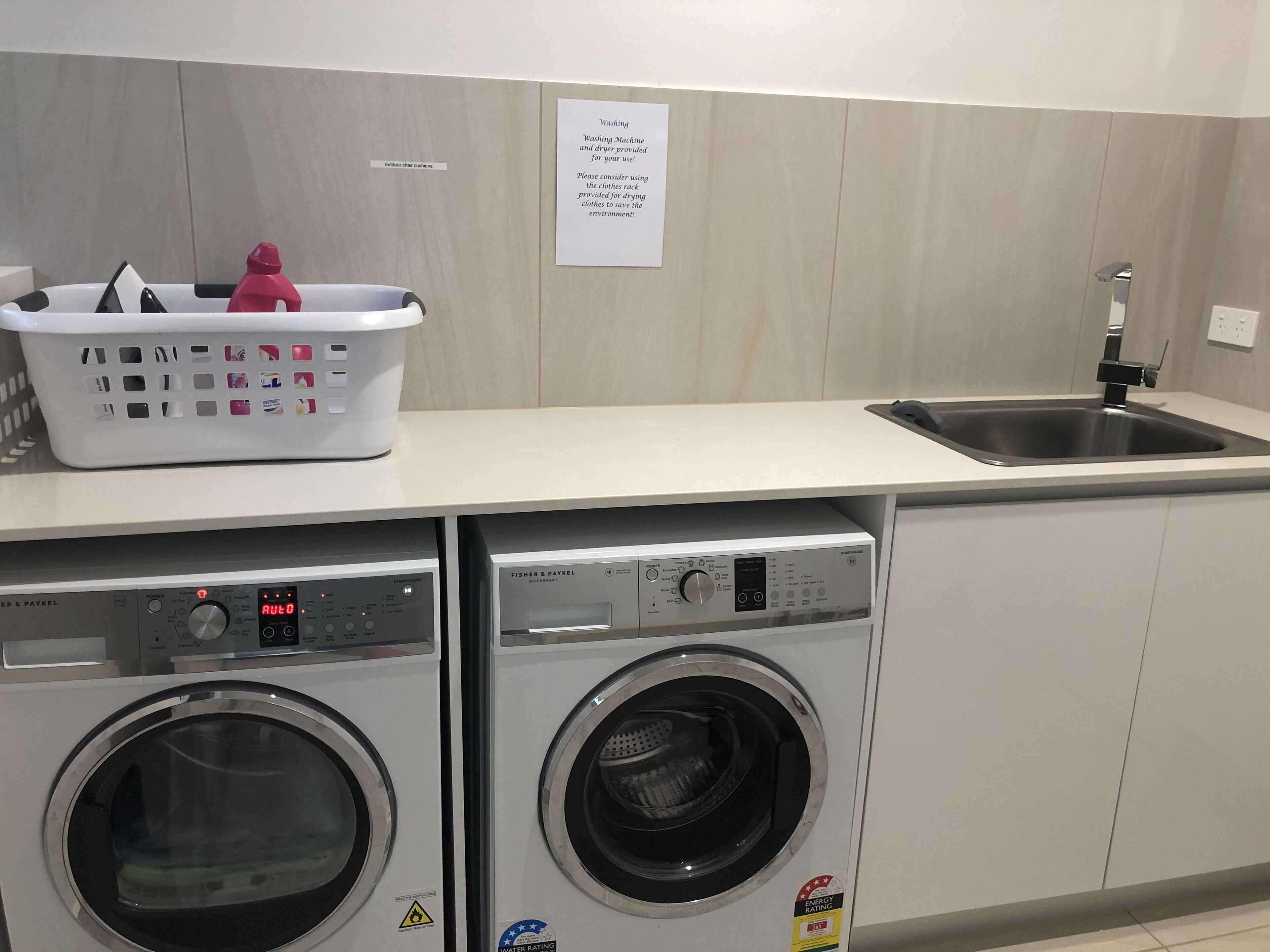 Private pool oasis in Palm Cove — image 16