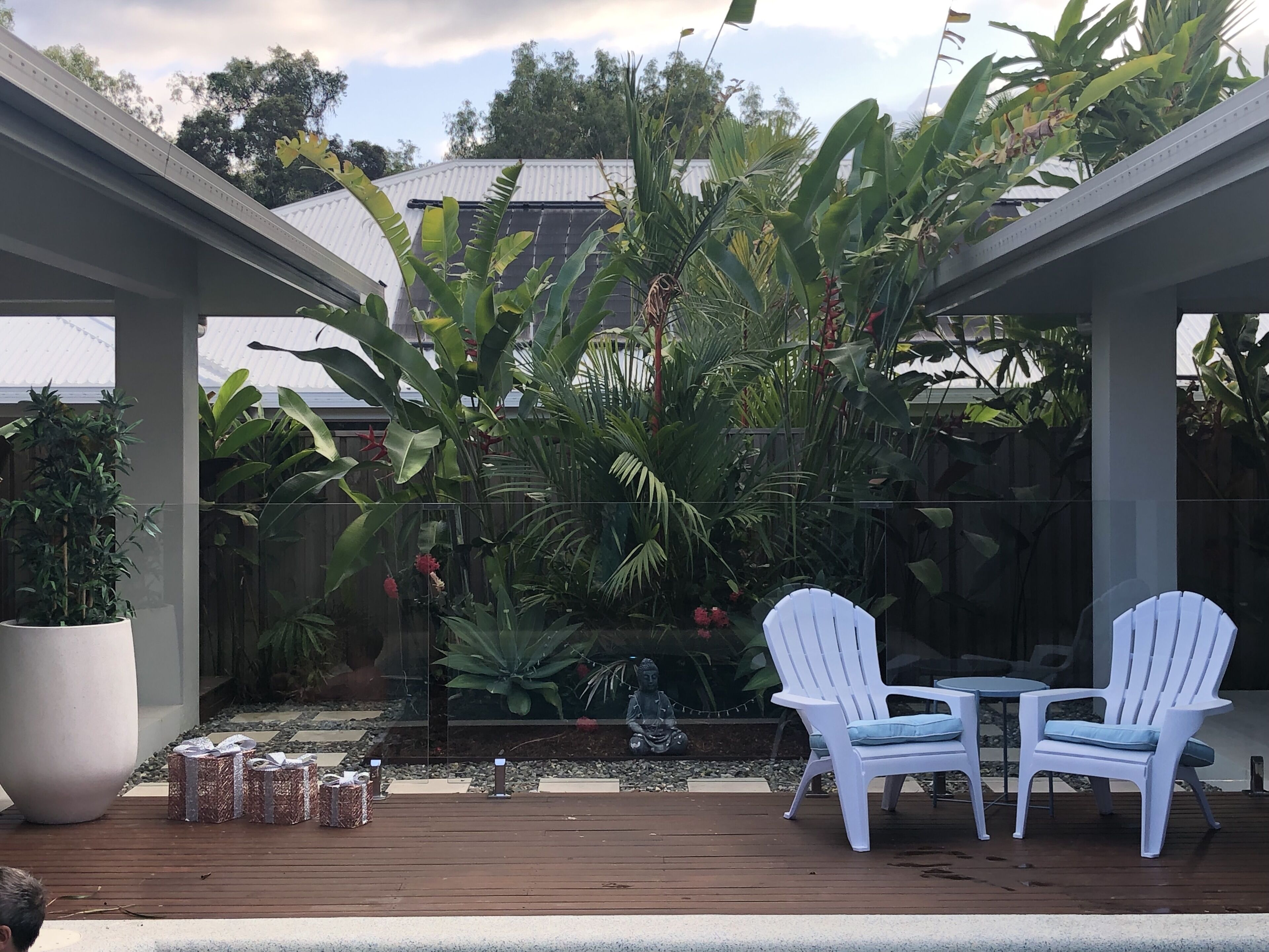 Private pool oasis in Palm Cove — image 18