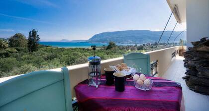 STUDIO MIT MEERBLICK, NAHE AM STRAND, NATUR UMGEBEN, NAHE DER AUTOBAHN