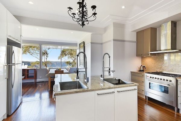 Frigorífic, microones, forn i placa de cuina