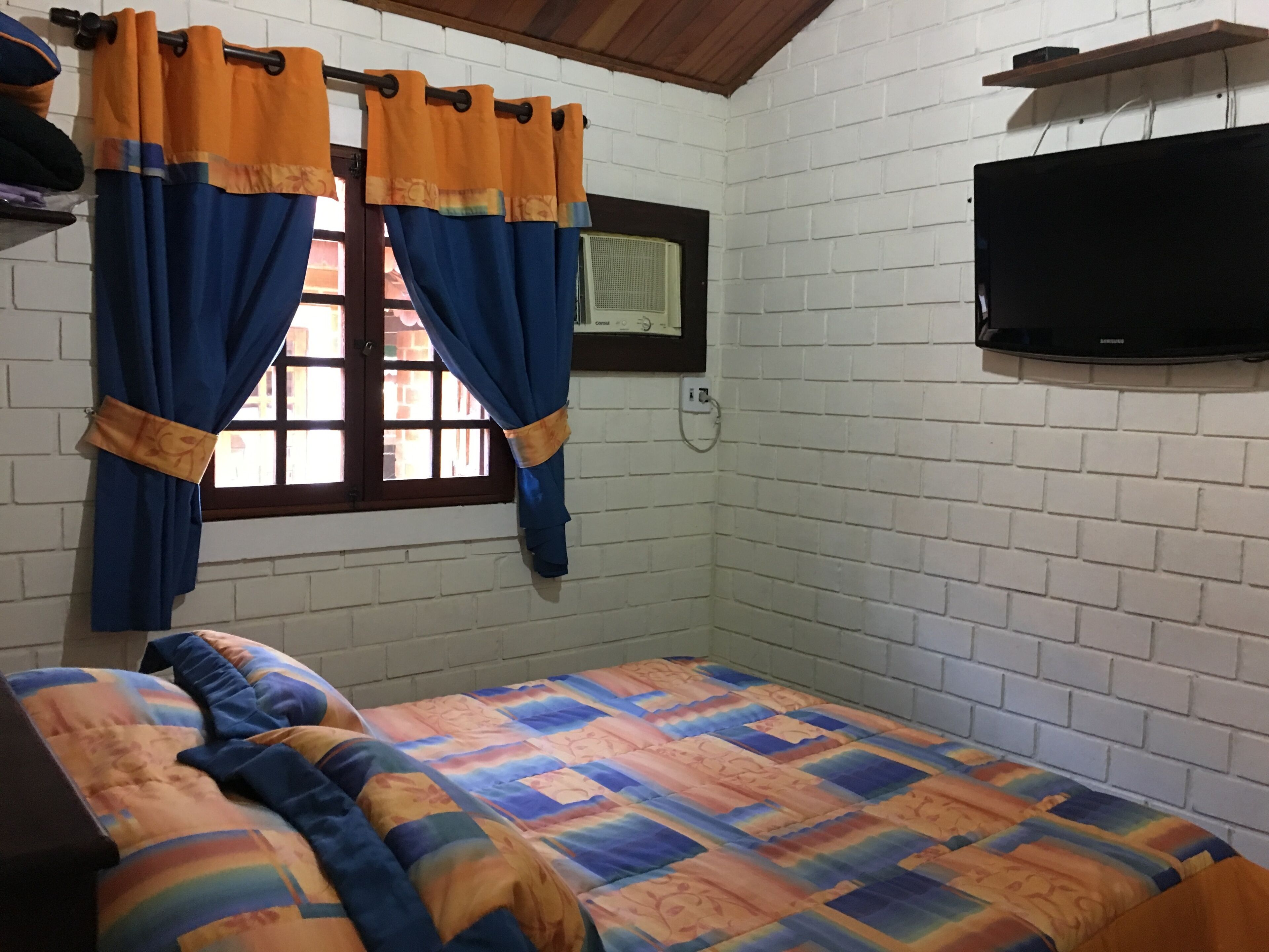 HOUSE IN GRAVATA- CONDOMINIUM FLORES DA SERRA