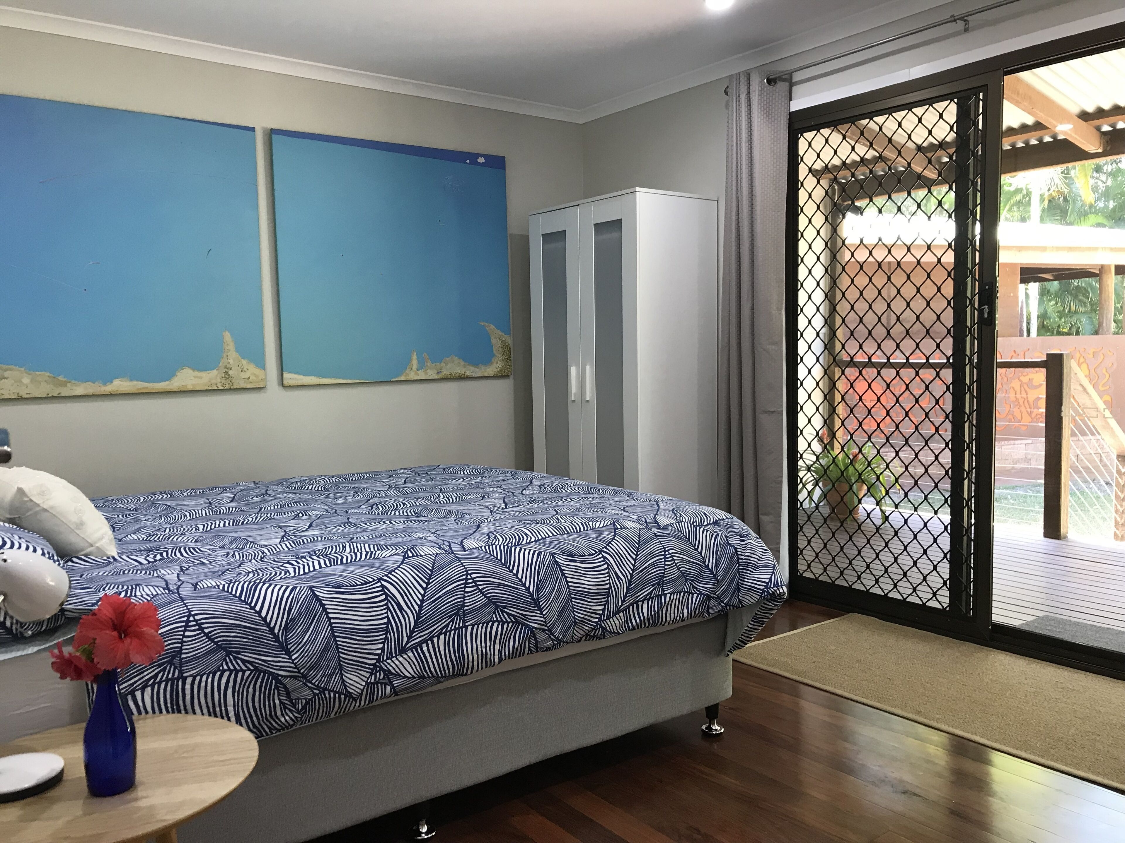 The Artist Studio - secluded hideaway perfect for couples getaway.