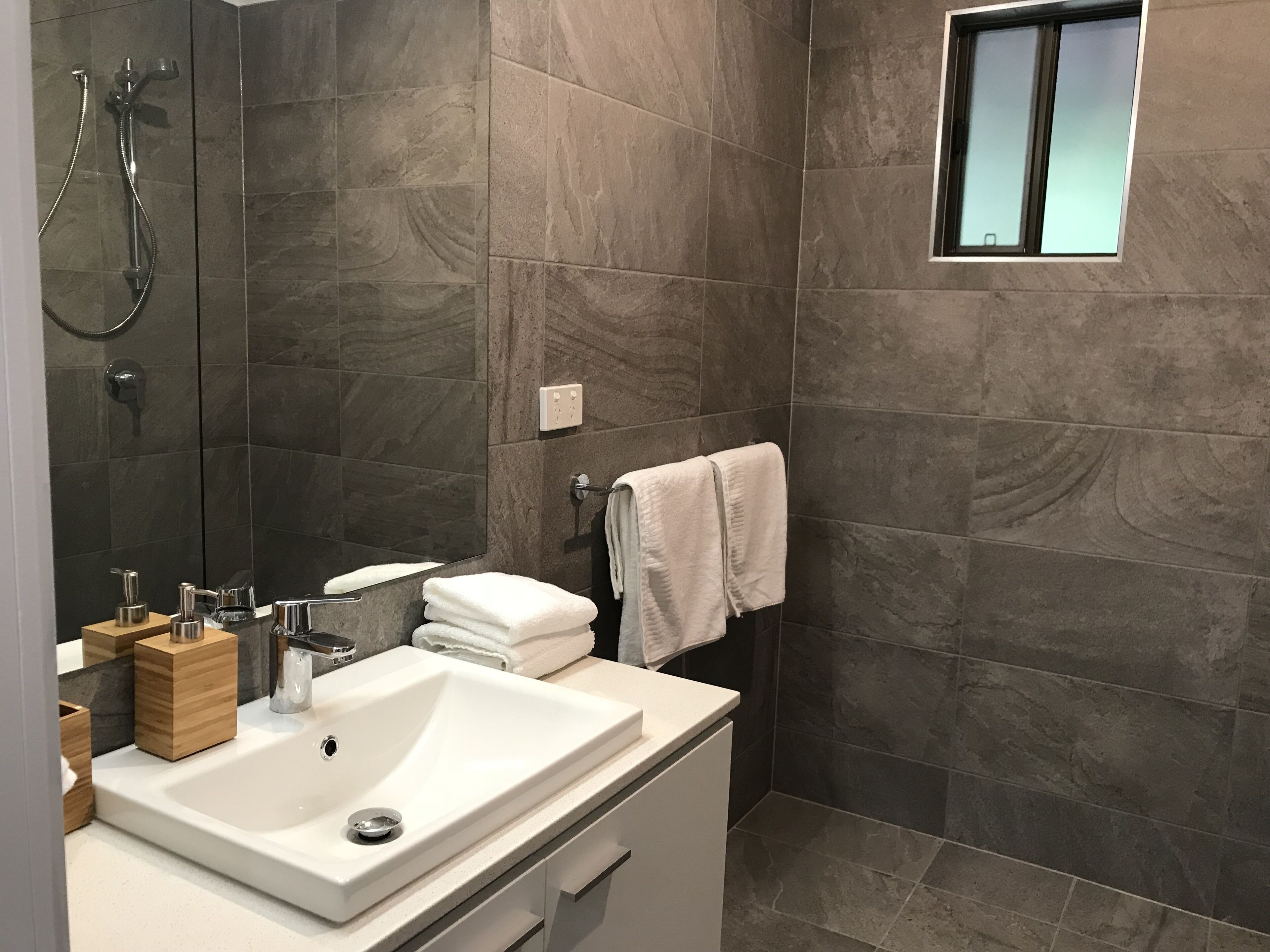 The Artist Studio - secluded hideaway perfect for couples getaway.