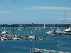 Marina - Million Dollar View! (St Marys Bay)