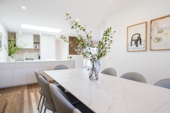 Dining - Sandy Shores - The perfect beach house * (Rye)