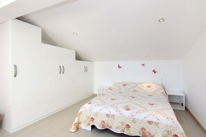 3 Schlafzimmer, Bügeleisen/Bügelbrett, Internetzugang, Bettwäsche