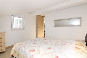 3 chambres, fer et planche Ă repasser, accĂšs Internet, draps fournis