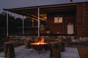 Property grounds - Charming Rural Escape in Mumballup - Views, Fire Pit, Walks & Pet-Friendly Stay (Mumballup)