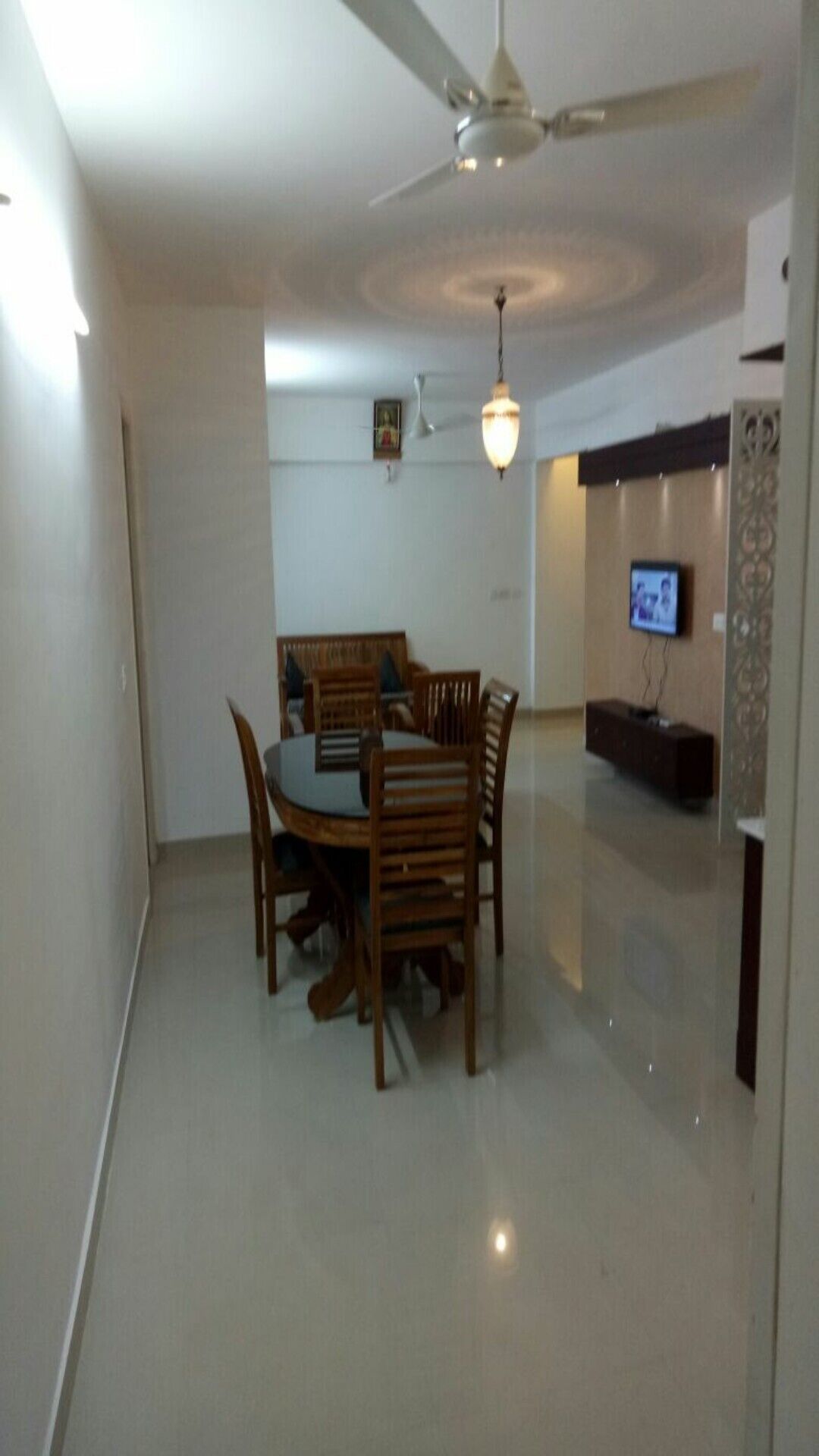 Spacious 3bhk flat at heart of the town.(2ac)