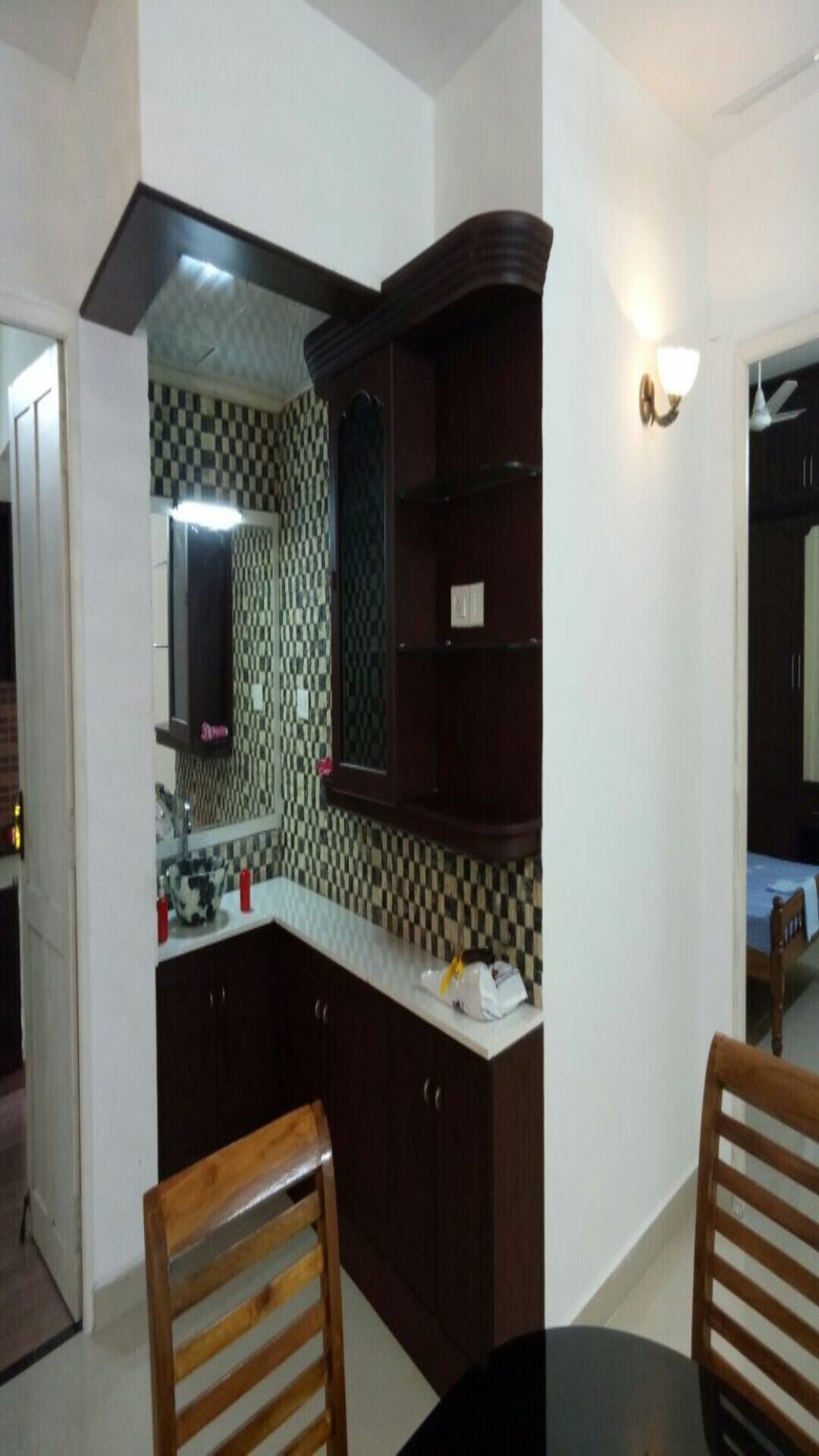 Spacious 3bhk flat at heart of the town.(2ac)