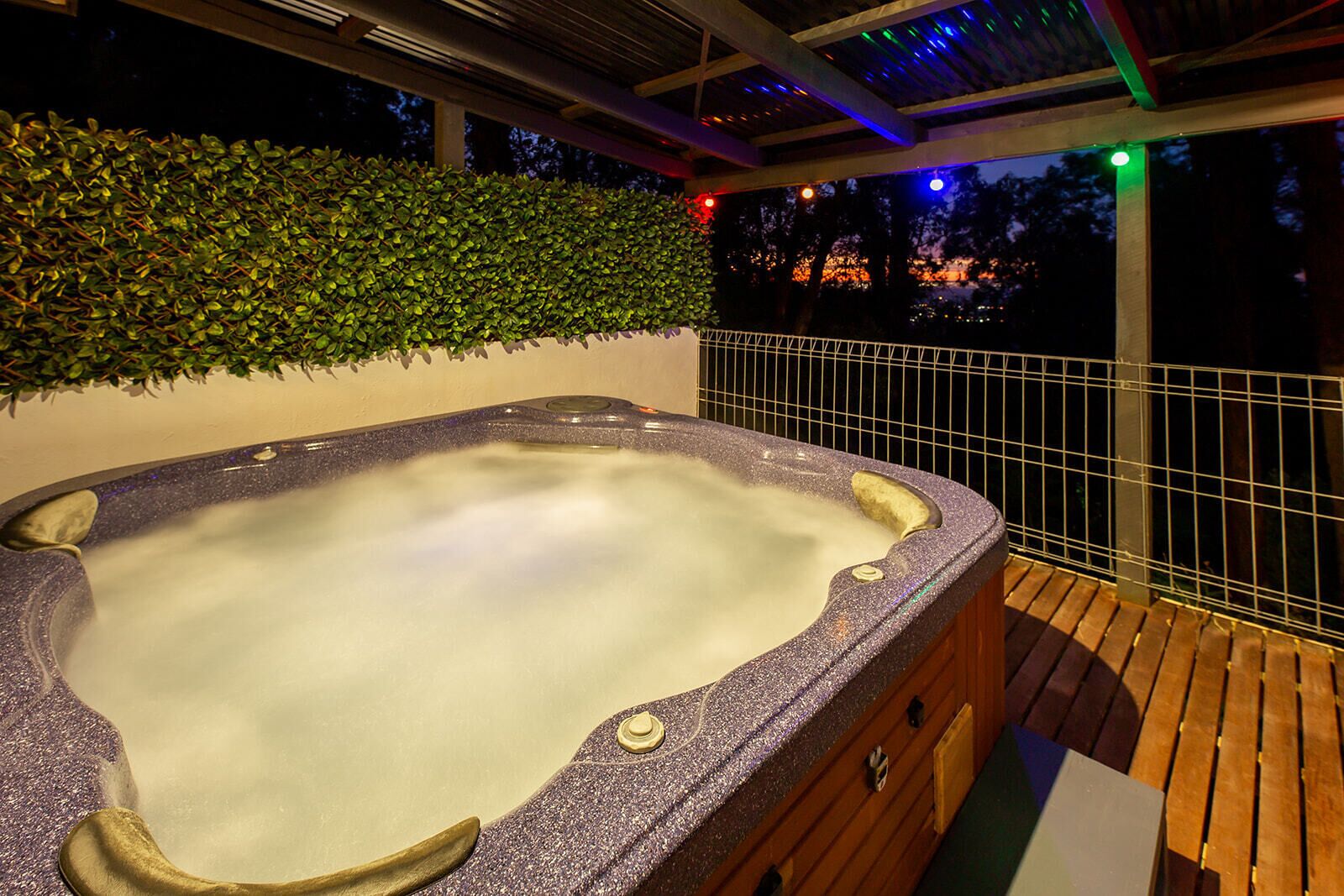 Verandah Views Cottage - Luxury Spa Cottage with Breathtaking Views — image 15