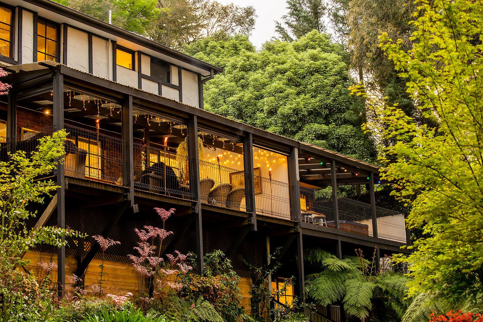 Verandah Views Cottage - Luxury Spa Cottage with Breathtaking Views — image 11