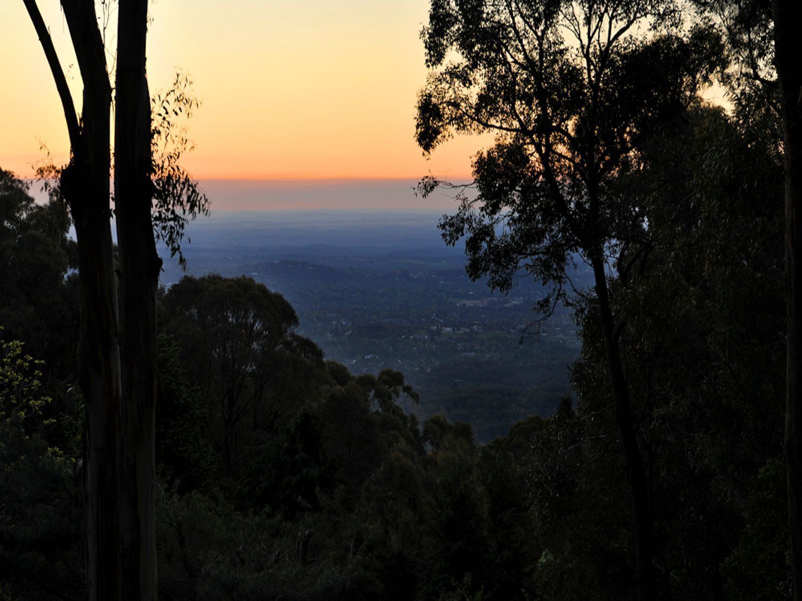 Verandah Views Cottage - Luxury Spa Cottage with Breathtaking Views — image 3