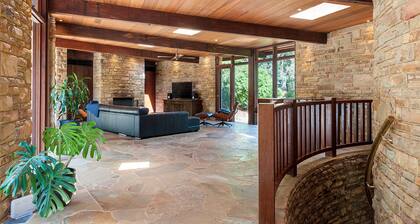 Coomalie House - Mid Century Inspired Luxury