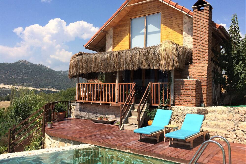 \"Ceviz Cabin\" An ultimate Mediterranean eco friendly mountain retreat...