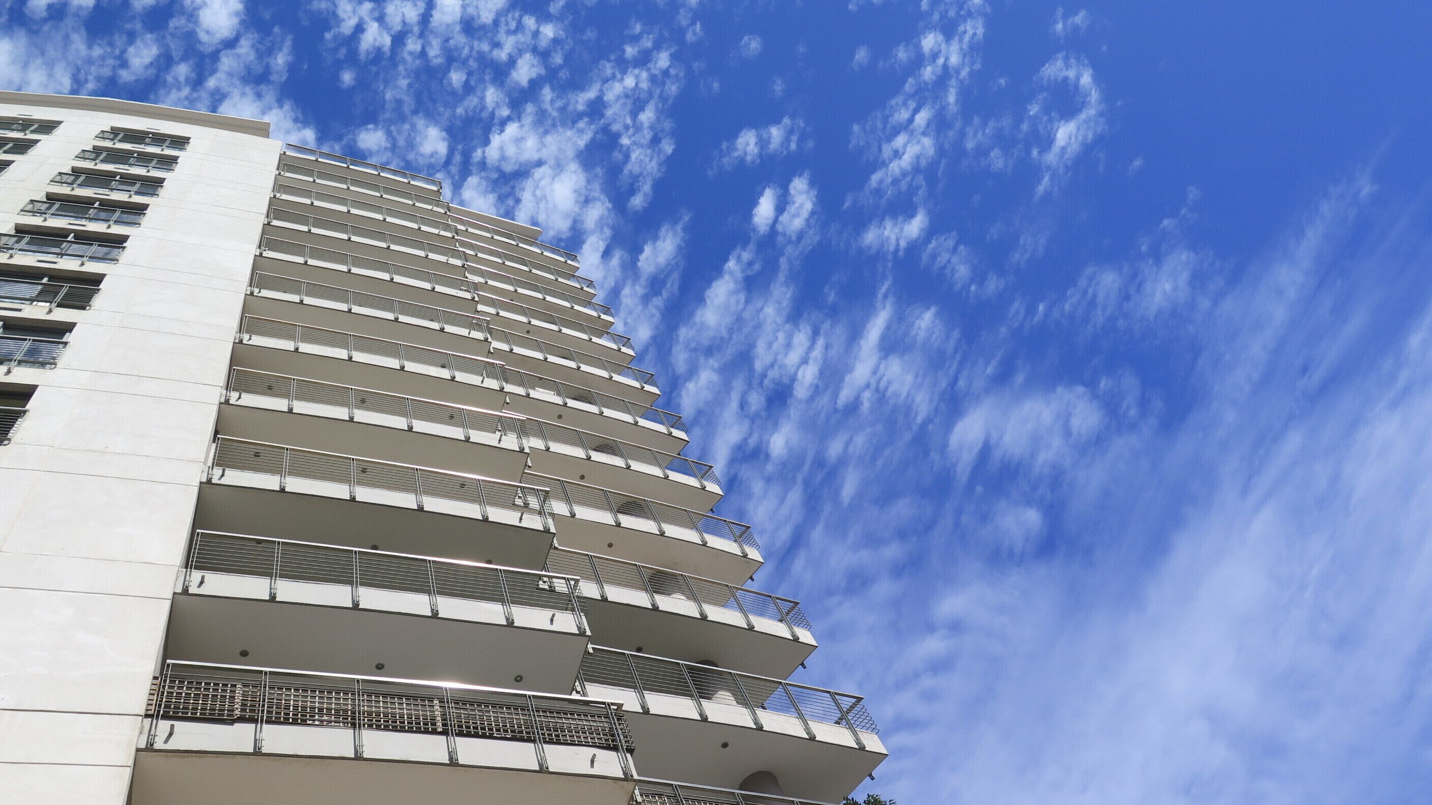 Luxury two bed apartment with city, ocean and harbour views